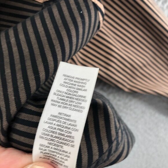 Chicos Shirt Womens 0 US Small Brown No Iron Sateen Striped Long Sleeve Button - Picture 8 of 11